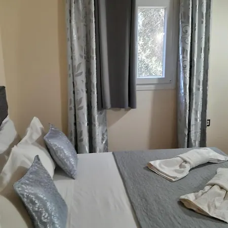 بيت للعطل Logaki House *