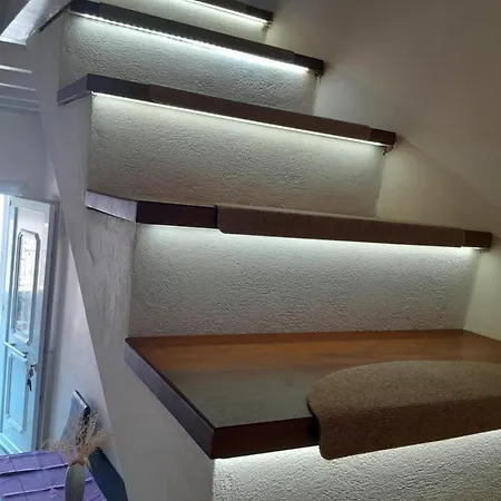 بيت للعطل Logaki House