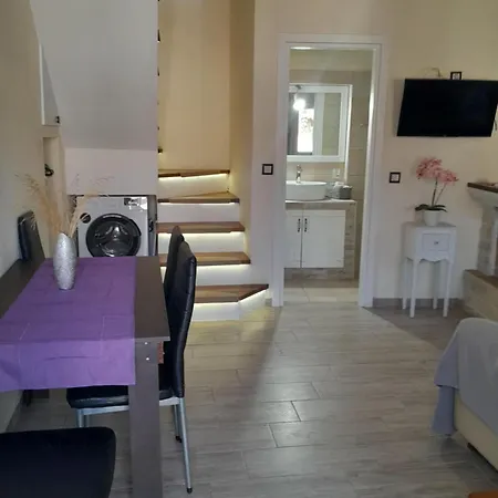 Logaki House بيت للعطل *