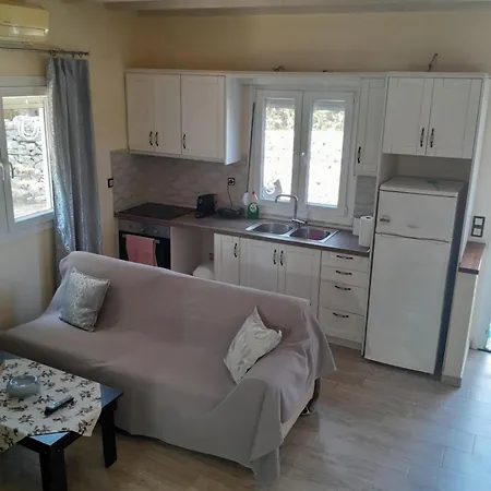 بيت للعطل Logaki House